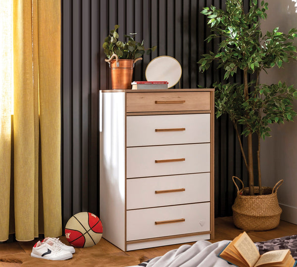 Hohe Modera Kommode 63x102x45,5 cm mit unterteilter Schublade und viel Platz für große Gegenstände