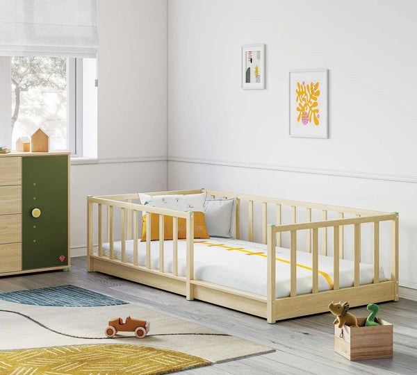 Camera Completa Montes Baby Natural: Letto Daybed (90x190), Armadio 2 Ante e Comò Piccolo + Materasso in Omaggio