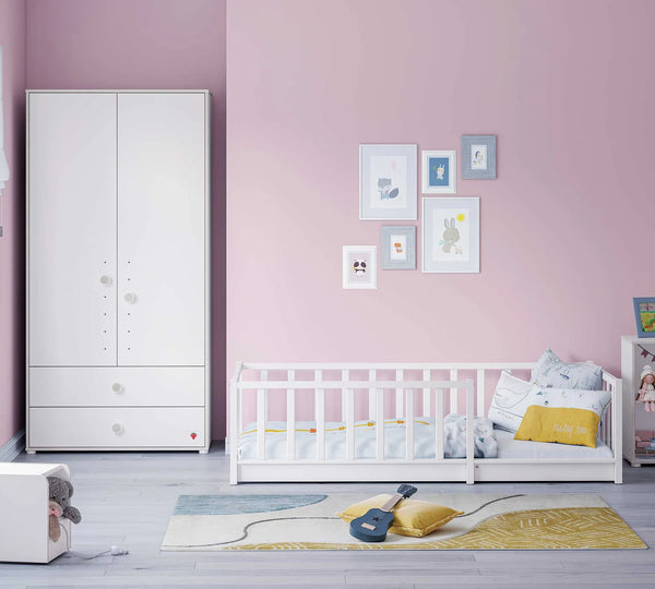Camera Completa Montes Baby White: Letto Daybed (90x190), Armadio 2 Ante e Comò Piccolo + Materasso in Omaggio