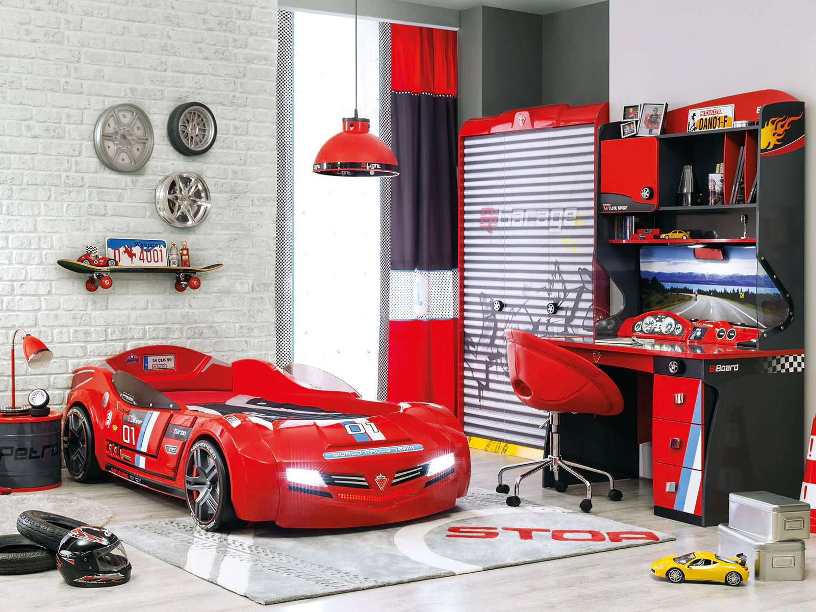 Carica il video: Champion Racer