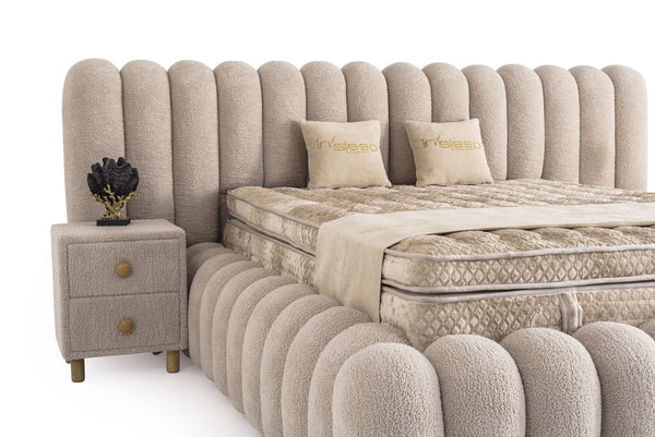 Letto Matrimoniale Marsel in Tessuto Bouclé con Effetto Nuvola