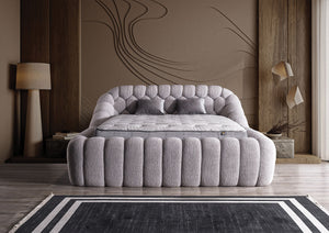 Letto Matrimoniale Graz in Tessuto Bouclé con Design a Coste