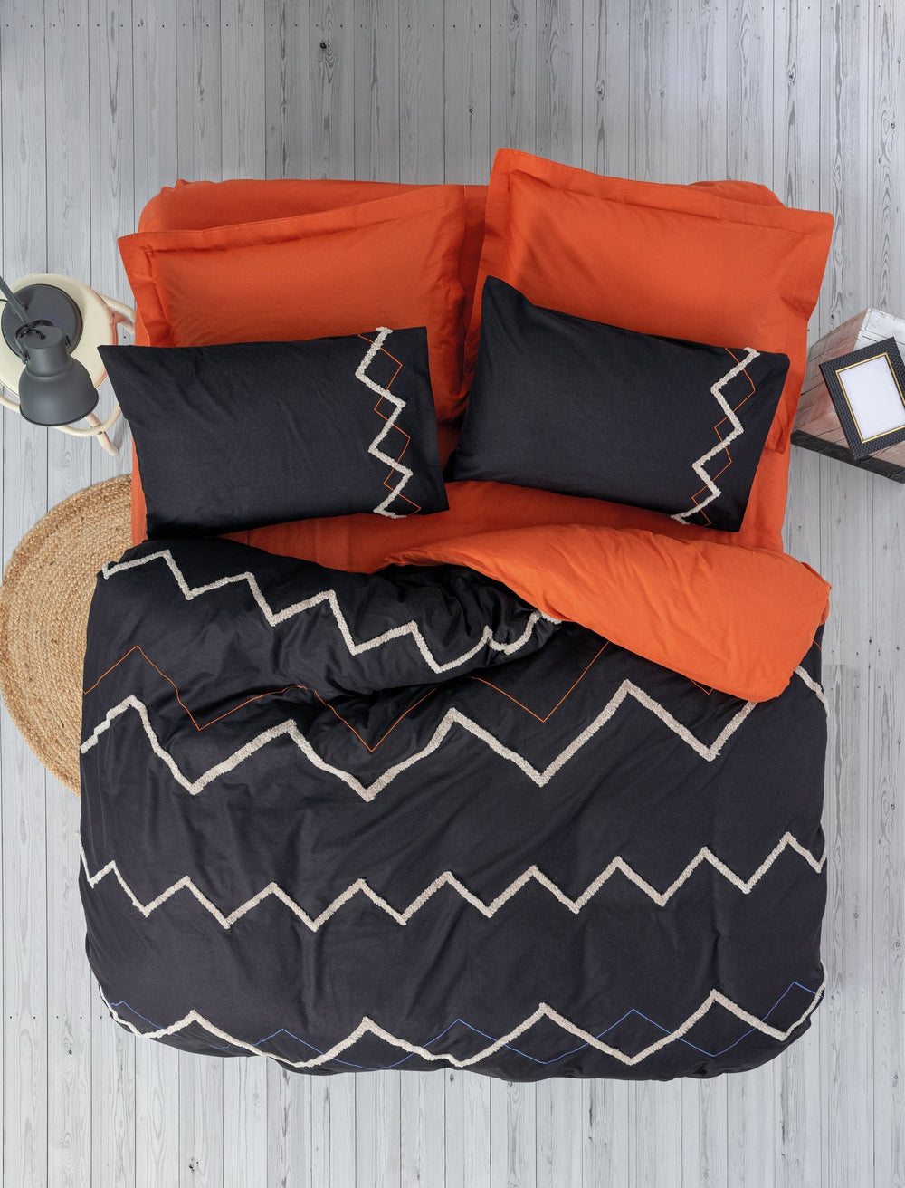 Puff Ricamato Matrimoniale Set Copripiumino Mirely Nero-Terracotta