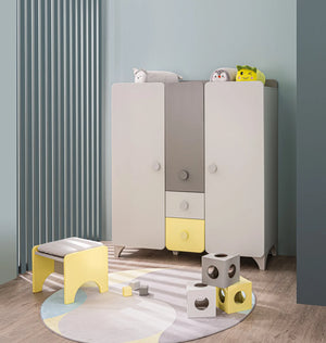 Minia Montessori 3-türiger Kleiderschrank