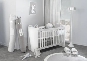 Lettino Ruka 60x120 cm nella cameretta con materasso in posizione alta