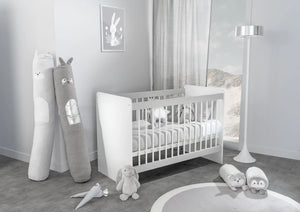 Lettino Ruka 60x120 cm nella cameretta con materasso in posizione intermedia