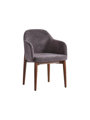 Sedia da pranzo Forland a pozzetto in tessuto grigio antracite, gambe in legno tinto noce, tre quarti